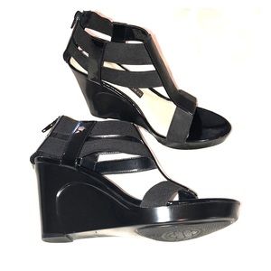 Dana Buchman “Simone” Black heels Size 7 1/2 👠